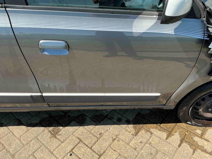 Renault Twingo III 1.0 SCe 70 12V Sloopvoertuig (2017, Metallic, Zilvergrijs)