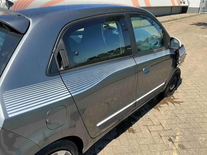 Renault Twingo III 1.0 SCe 70 12V Sloopvoertuig (2017, Metallic, Zilvergrijs)