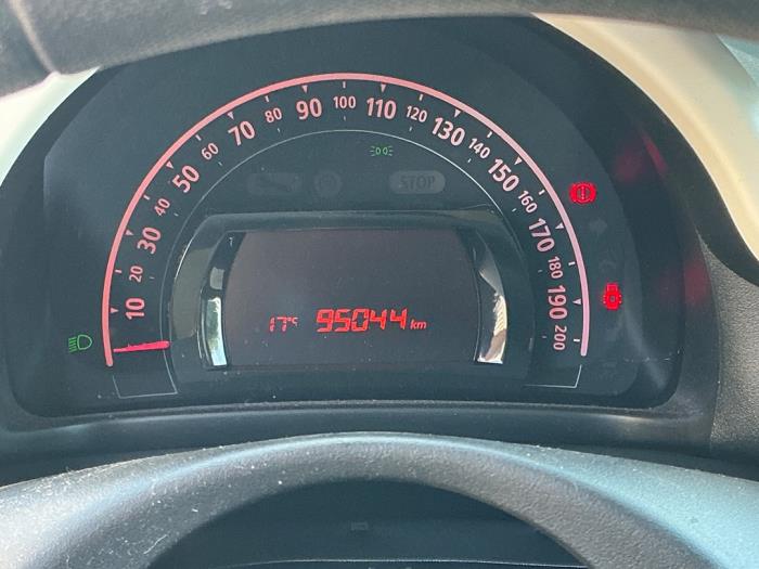 Renault Twingo III 1.0 SCe 70 12V Sloopvoertuig (2017, Metallic, Zilvergrijs)