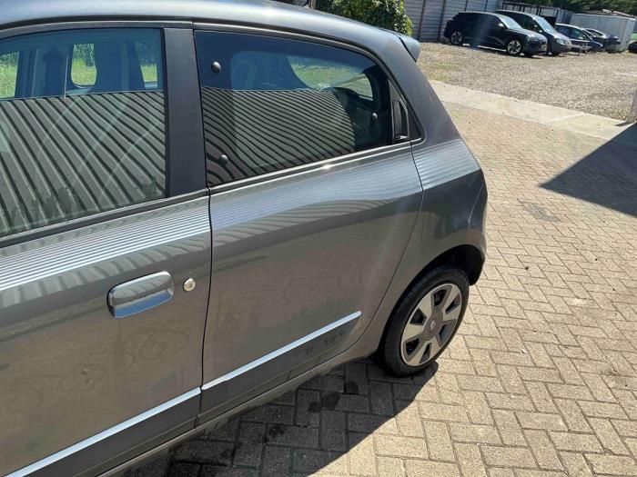 Renault Twingo III 1.0 SCe 70 12V Sloopvoertuig (2017, Metallic, Zilvergrijs)