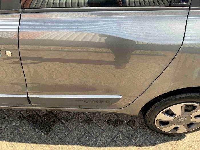 Renault Twingo III 1.0 SCe 70 12V Sloopvoertuig (2017, Metallic, Zilvergrijs)