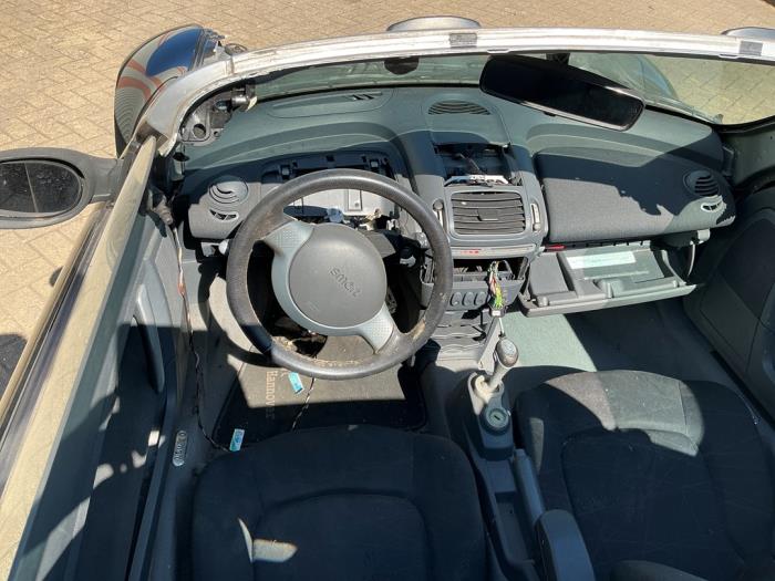 Smart Roadster Coupé 0.7 Turbo Sloopvoertuig (2003, Zilvergrijs, Zwart)