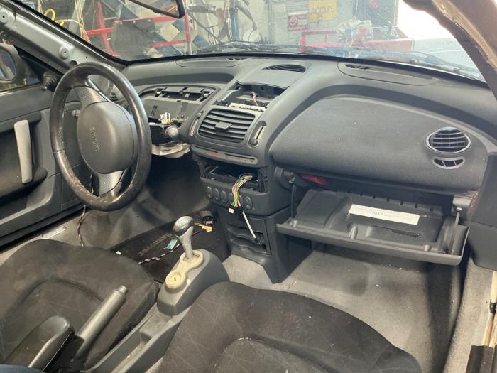 Smart Roadster Coupé 0.7 Turbo Sloopvoertuig (2003, Zilvergrijs, Zwart)