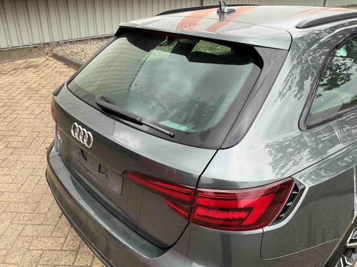 Audi RS 4 Avant 2.9 V6 TFSI 24V Sloopvoertuig (2018, Metallic, Zilvergrijs)