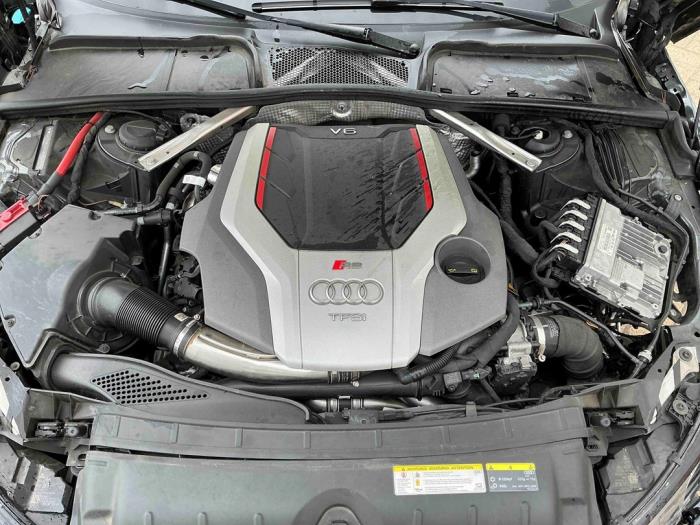 Audi RS 4 Avant 2.9 V6 TFSI 24V Sloopvoertuig (2018, Metallic, Zilvergrijs)