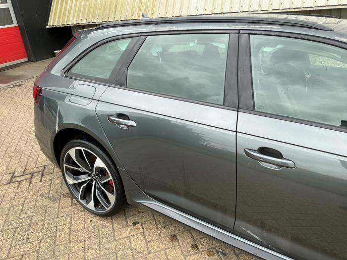 Audi RS 4 Avant 2.9 V6 TFSI 24V Sloopvoertuig (2018, Metallic, Zilvergrijs)