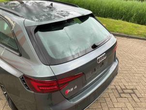Audi RS 4 Avant 2.9 V6 TFSI 24V Sloopvoertuig (2018, Metallic, Zilvergrijs)