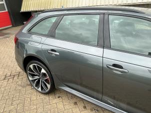 Audi RS 4 Avant 2.9 V6 TFSI 24V Sloopvoertuig (2018, Metallic, Zilvergrijs)