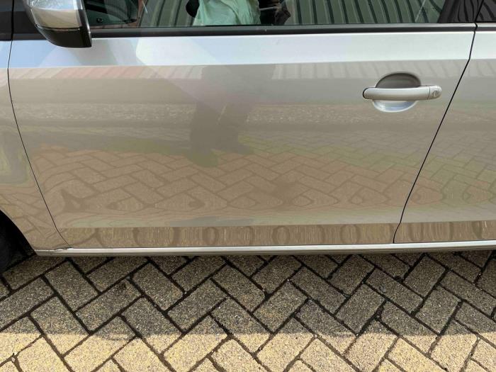 Volkswagen Up! 1.0 MPI 12V Sloopvoertuig (2023, Metallic, Zilvergrijs)