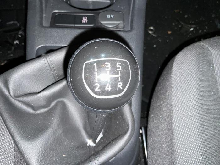 Volkswagen Up! 1.0 MPI 12V Sloopvoertuig (2023, Metallic, Zilvergrijs)