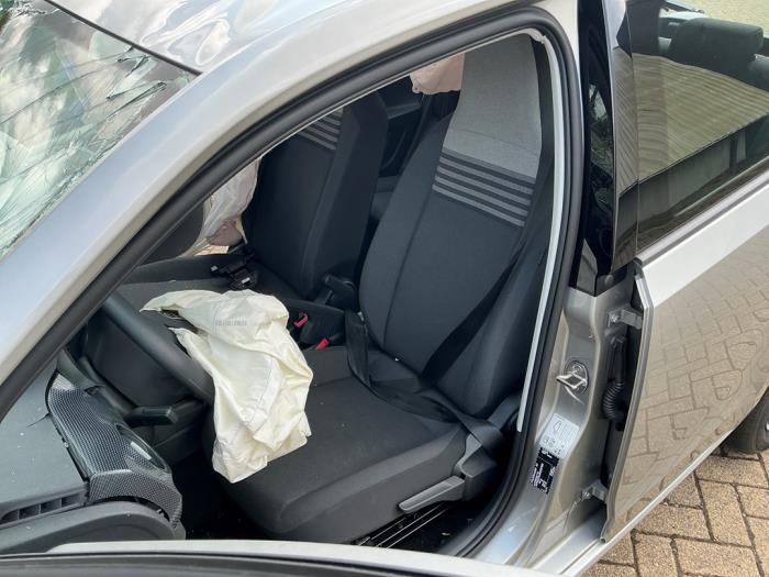 Volkswagen Up! 1.0 MPI 12V Sloopvoertuig (2023, Metallic, Zilvergrijs)