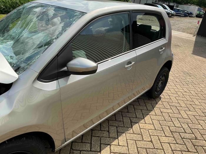Volkswagen Up! 1.0 MPI 12V Sloopvoertuig (2023, Metallic, Zilvergrijs)
