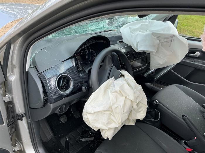 Volkswagen Up! 1.0 MPI 12V Sloopvoertuig (2023, Metallic, Zilvergrijs)