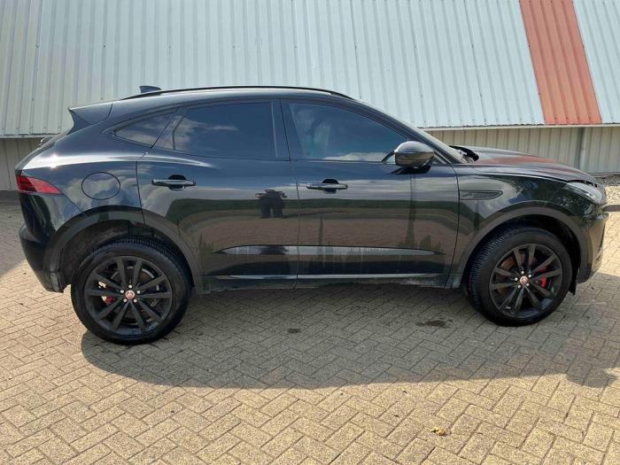 Jaguar E-Pace 2.0 D 165 MHEV 16V AWD Sloopvoertuig (2024, Metallic, Zwart)