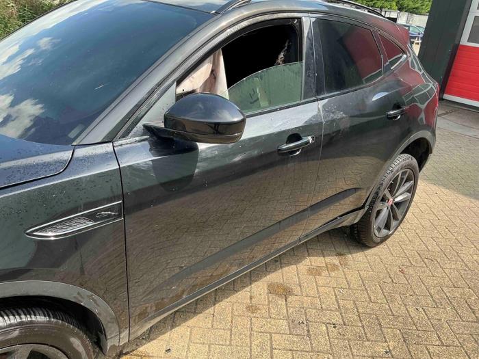 Jaguar E-Pace 2.0 D 165 MHEV 16V AWD Sloopvoertuig (2024, Metallic, Zwart)