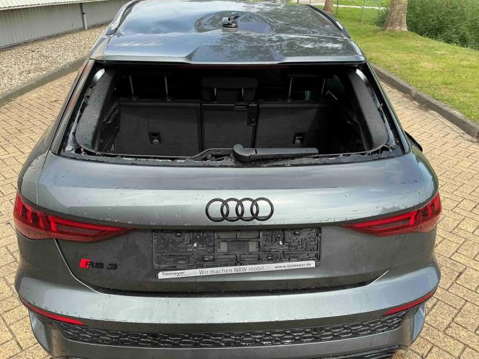 Audi RS 3 Sportback 2.5 TFSI 20V Quattro Sloopvoertuig (2022, Grijs)