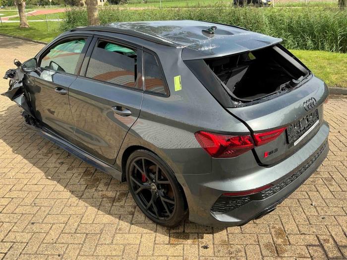 Audi RS 3 Sportback 2.5 TFSI 20V Quattro Sloopvoertuig (2022, Grijs)