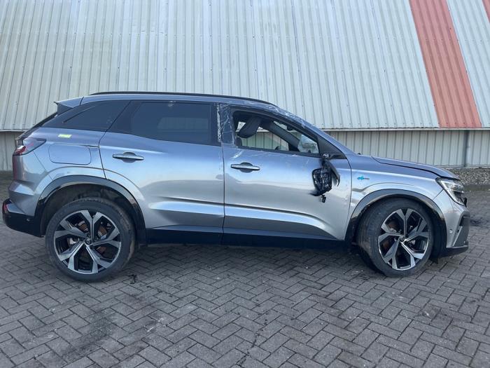 Renault Austral 1.2 Mild Hybrid Advanced 130 Sloopvoertuig (2023, Metallic, Zilvergrijs, Grijs)