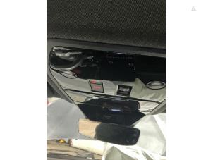 Renault Austral 1.2 Mild Hybrid Advanced 130 Sloopvoertuig (2023, Metallic, Zilvergrijs, Grijs)
