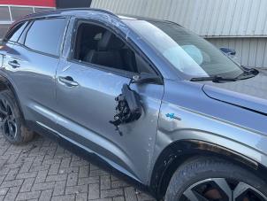 Renault Austral 1.2 Mild Hybrid Advanced 130 Sloopvoertuig (2023, Metallic, Zilvergrijs, Grijs)