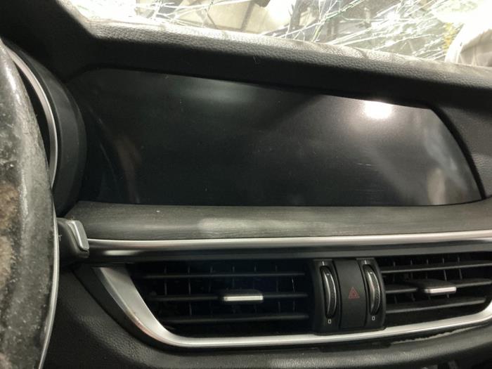 Alfa Romeo Stelvio 2.0 T 16V Q4 Sloopvoertuig (2018, Wit)