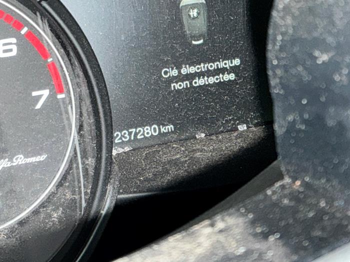 Alfa Romeo Stelvio 2.0 T 16V Q4 Sloopvoertuig (2018, Wit)