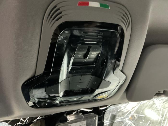 Alfa Romeo Stelvio 2.0 T 16V Q4 Sloopvoertuig (2018, Wit)
