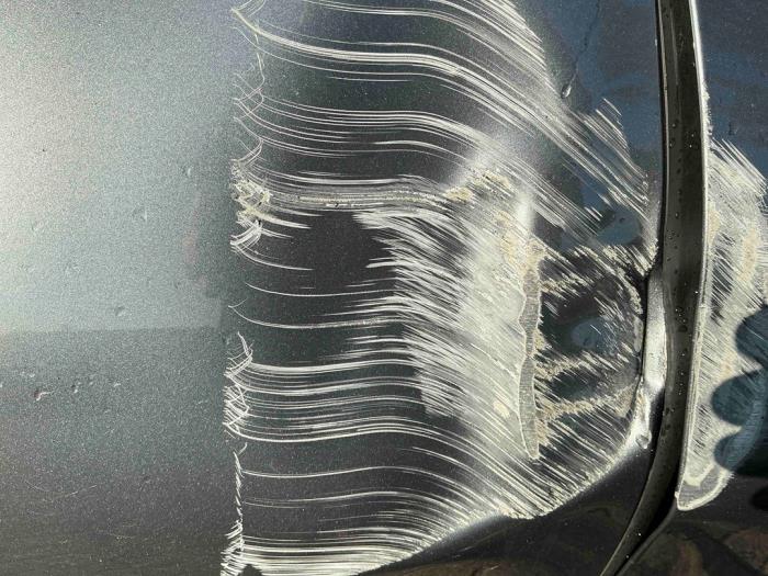 XPENG G6 Long Range 88 kW Sloopvoertuig (2025, Metallic, Zilvergrijs)