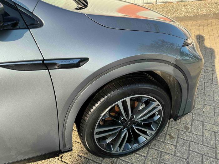 XPENG G6 Long Range 88 kW Sloopvoertuig (2025, Metallic, Zilvergrijs)