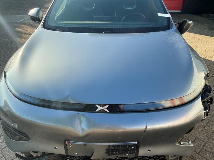 XPENG G6 Long Range 88 kW Sloopvoertuig (2025, Metallic, Zilvergrijs)