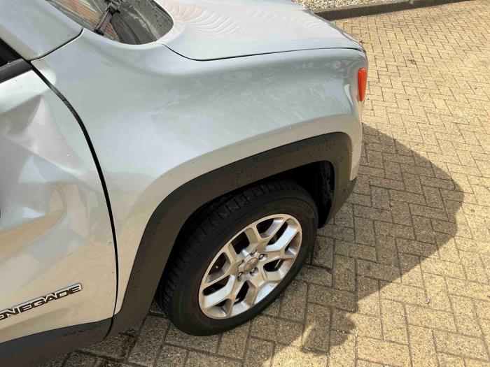 Jeep Renegade 1.4 Multi Air 16V Sloopvoertuig (2017, Metallic, Zilvergrijs)