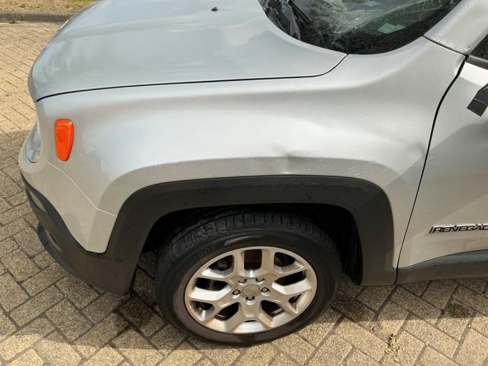 Jeep Renegade 1.4 Multi Air 16V Sloopvoertuig (2017, Metallic, Zilvergrijs)