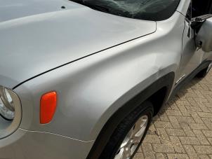 Jeep Renegade 1.4 Multi Air 16V Sloopvoertuig (2017, Metallic, Zilvergrijs)