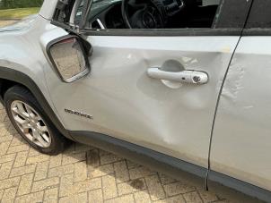 Jeep Renegade 1.4 Multi Air 16V Sloopvoertuig (2017, Metallic, Zilvergrijs)