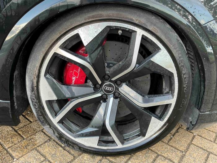 Audi RS Q8 4.0 V8 32V RS TFSI Mild Hybrid Quattro Sloopvoertuig (2022, Metallic, Zwart)