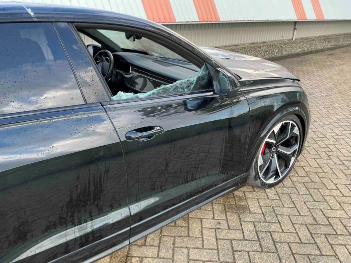 Audi RS Q8 4.0 V8 32V RS TFSI Mild Hybrid Quattro Sloopvoertuig (2022, Metallic, Zwart)