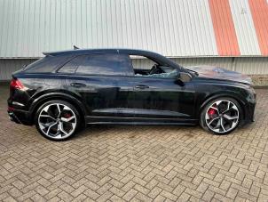 Audi RS Q8 4.0 V8 32V RS TFSI Mild Hybrid Quattro Sloopvoertuig (2022, Metallic, Zwart)