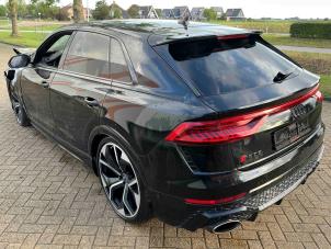 Audi RS Q8 4.0 V8 32V RS TFSI Mild Hybrid Quattro Sloopvoertuig (2022, Metallic, Zwart)