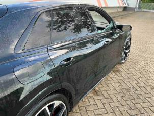 Audi RS Q8 4.0 V8 32V RS TFSI Mild Hybrid Quattro Sloopvoertuig (2022, Metallic, Zwart)