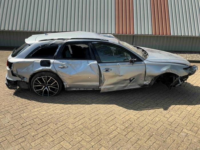 Audi RS 6 Avant 4.0 V8 TFSI Performance 32V Sloopvoertuig (2018, Metallic, Zilvergrijs, Grijs)