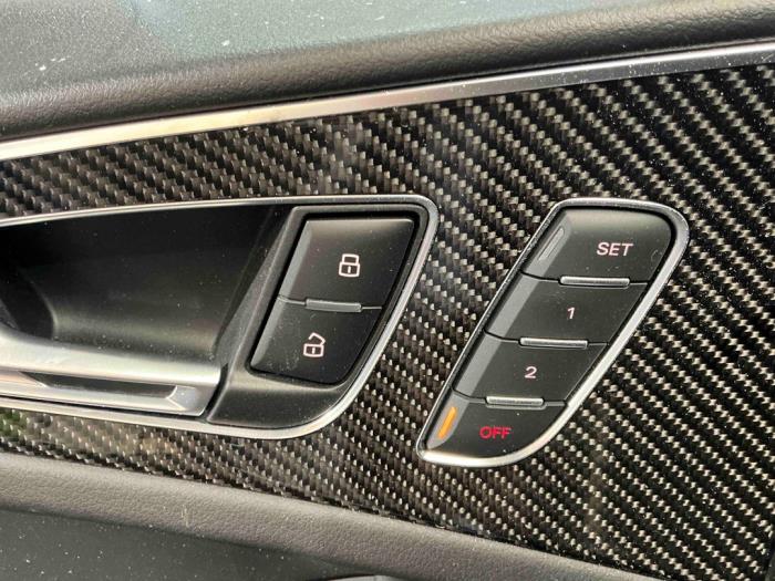 Audi RS 6 Avant 4.0 V8 TFSI Performance 32V Sloopvoertuig (2018, Metallic, Zilvergrijs, Grijs)