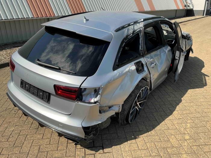 Audi RS 6 Avant 4.0 V8 TFSI Performance 32V Sloopvoertuig (2018, Metallic, Zilvergrijs, Grijs)