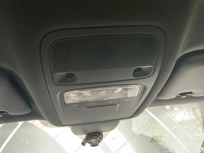 Audi A3 Sportback 1.4 TFSI 16V 40 e-tron Sloopvoertuig (2020, Metallic, Zilvergrijs)