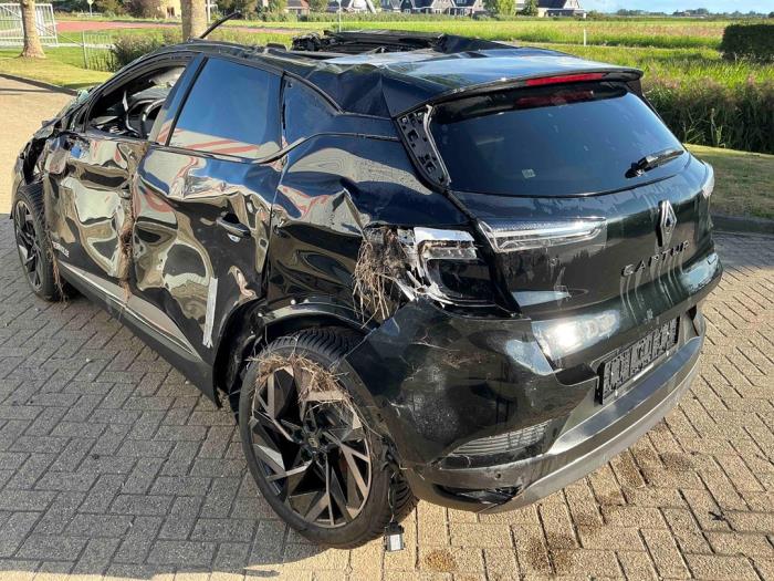 Renault Captur II 1.6 E-Tech 145 Sloopvoertuig (2025, Metallic, Zwart)