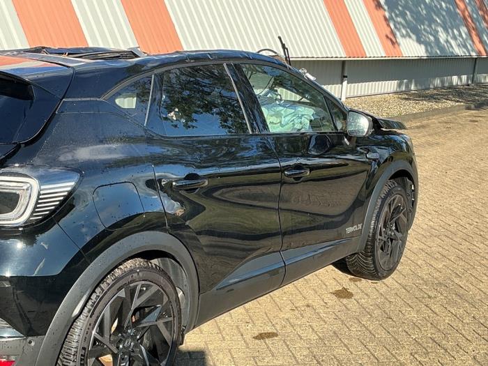 Renault Captur II 1.6 E-Tech 145 Sloopvoertuig (2025, Metallic, Zwart)