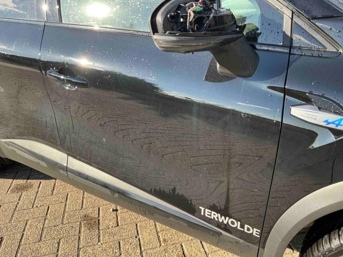 Renault Captur II 1.6 E-Tech 145 Sloopvoertuig (2025, Metallic, Zwart)