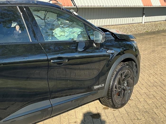 Renault Captur II 1.6 E-Tech 145 Sloopvoertuig (2025, Metallic, Zwart)