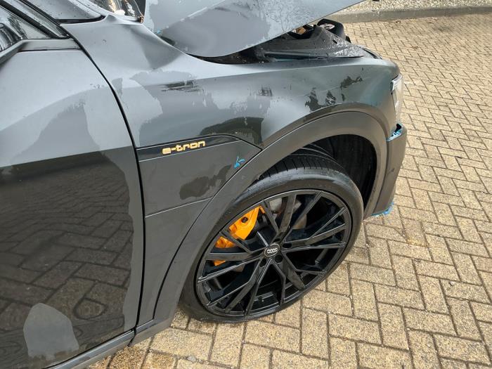 Audi e-tron 55 quattro Sloopvoertuig (2019, Blauw)