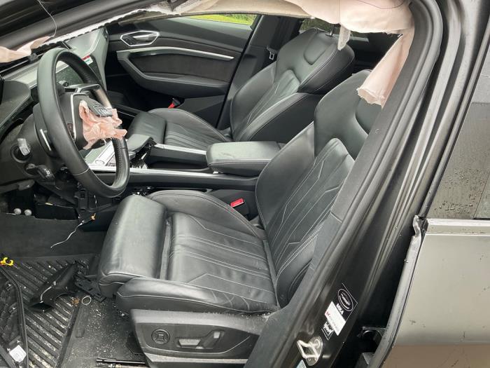 Audi e-tron 55 quattro Sloopvoertuig (2019, Blauw)