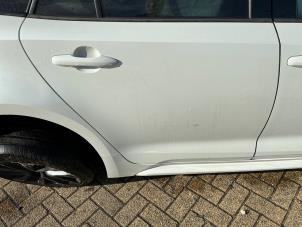 Toyota Corolla Touring Sport 2.0 16V Hybrid Sloopvoertuig (2020, Metallic, Wit)